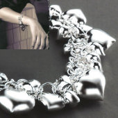 GB7B31 (Sterling Silver Heart Charm Bracelet)